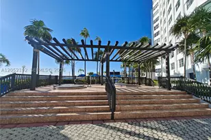 825 Brickell Bay, Miami, FL 33131 - Photo 14