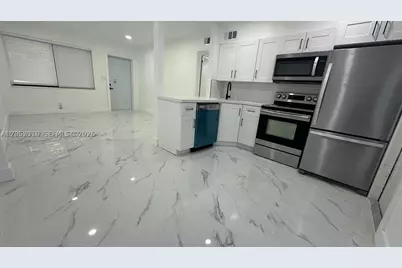 1933 Washington #1935, Hollywood, FL 33020 - Photo 4