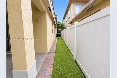 1030 NE 37th, Homestead, FL 33033 - Photo 28