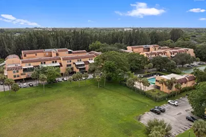 430 Commodore #310, Plantation, FL 33325 - Photo 34