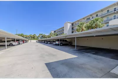 2333 Indian River #306, Vero Beach, FL 32960 - Photo 30