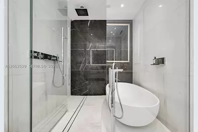 300 Biscayne Boulevard #1705W, Miami, FL 33131 - Photo 18
