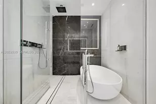 300 Biscayne Blvd, Miami, FL 33131 - Photo 18