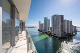 300 Biscayne Blvd, Miami, FL 33131 - Photo 16