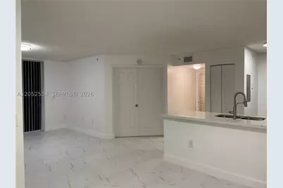720 SW 111th #101, Pembroke Pines, FL 33025 - Photo 2