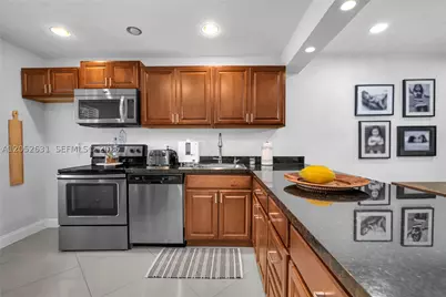 7956 Eastlake #F, Boca Raton, FL 33433 - Photo 10