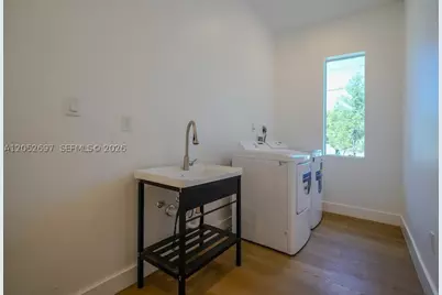 112 NW 24th, Miami, FL 33125 - Photo 18