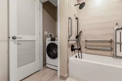 580 72nd #1005, Miami Beach, FL 33141 - Photo 16
