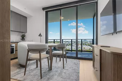 580 72nd #1005, Miami Beach, FL 33141 - Photo 4