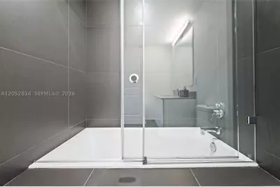 1600 NE 1st #2420, Miami, FL 33132 - Photo 18