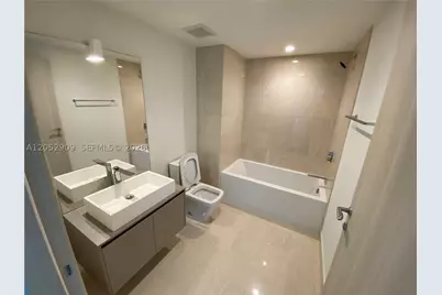 1000 Brickell #3309, Miami, FL 33131 - Photo 8