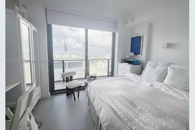 55 SW 9th #3207, Miami, FL 33130 - Photo 12