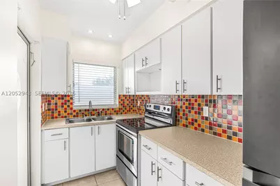 201 NE 14th #8C, Hallandale, FL 33009 - Photo 8