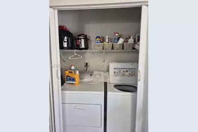 7818 W 34th #25-201, Hialeah, FL 33018 - Photo 8