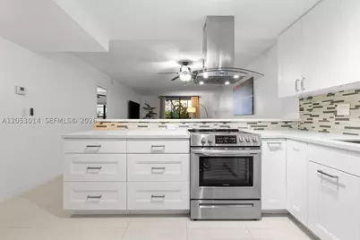 600 Three Islands #317, Hallandale, FL 33009 - Photo 4