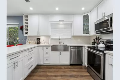 1707 SW 109th, Davie, FL 33324 - Photo 12