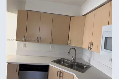 [Address not provided], Miami Beach, FL 33141 - Photo 4