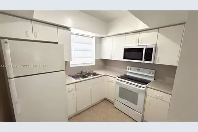 1370 NE 119th #137021, Miami, FL 33161 - Photo 6