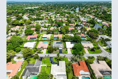 251 NW 92nd, Coral Springs, FL 33071 - Photo 68