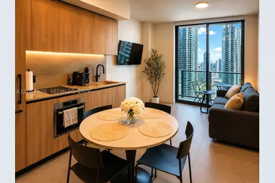 121 NE 5th #3411, Miami, FL 33132 - Photo 2
