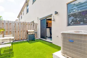 953 NE 211th, Miami, FL 33179 - Photo 16