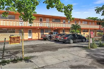 19000 NE 3rd #405, Miami, FL 33179 - Photo 1