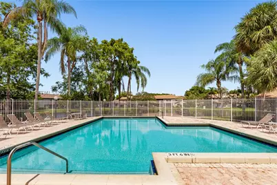 9153 Vineyard Lake, Plantation, FL 33324 - Photo 42