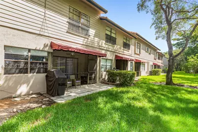 9153 Vineyard Lake, Plantation, FL 33324 - Photo 38