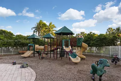 850 NW 168th, Pembroke Pines, FL 33028 - Photo 52