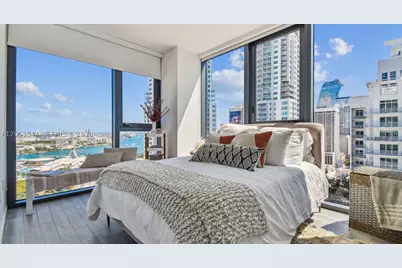 230 NE 4th #C1, Miami, FL 33132 - Photo 26