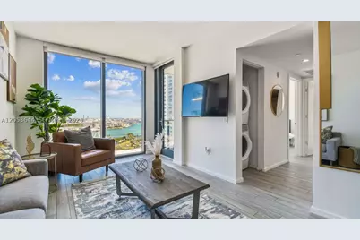 230 NE 4th #C1, Miami, FL 33132 - Photo 24