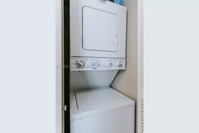 1200 Brickell Bay #2423, Miami, FL 33131 - Photo 30