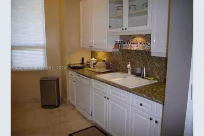 808 Brickell Key #606, Miami, FL 33131 - Photo 4