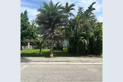1760 NE 160th, North Miami Beach, FL 33162 - Photo 2