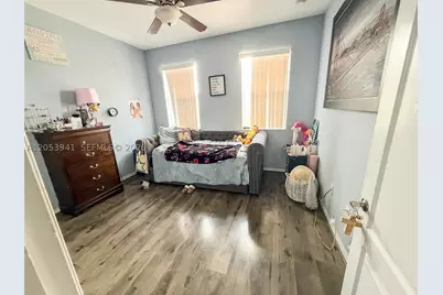 [Address not provided], West Palm Beach, FL 33417 - Photo 14