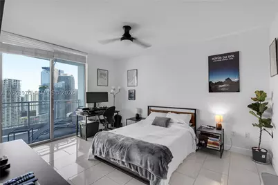 90 SW 3rd #4403, Miami, FL 33130 - Photo 12
