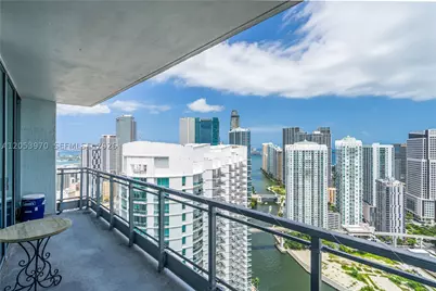 90 SW 3rd #4403, Miami, FL 33130 - Photo 16