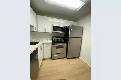 9350 Fontainebleau #609, Miami, FL 33172 - Photo 6