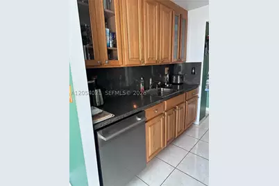 231 174th #1905, Sunny Isles Beach, FL 33160 - Photo 2