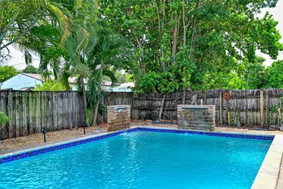 76 NE 170th, North Miami Beach, FL 33162 - Photo 10