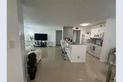 10610 SW 158th #206, Miami, FL 33196 - Photo 2