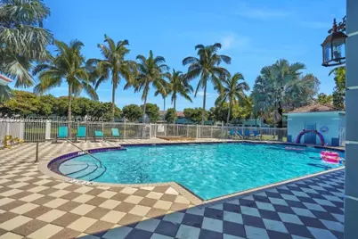 1942 Alamanda, Riviera Beach, FL 33404 - Photo 2