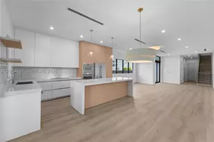 2735 SW 23rd, Miami, FL 33145 - Photo 10