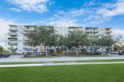 12500 NE 15th #402, North Miami, FL 33161 - Photo 2