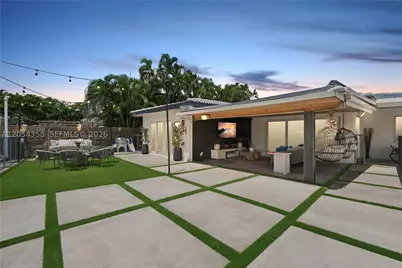 12930 Auralia, North Miami, FL 33181 - Photo 26