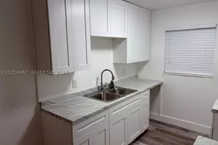 10350 SW 220th, Cutler Bay, FL 33190 - Photo 4