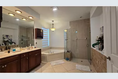 19179 S Gardenia, Weston, FL 33332 - Photo 12