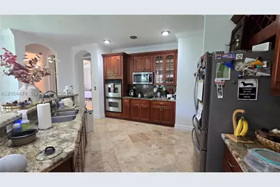 19179 S Gardenia, Weston, FL 33332 - Photo 6