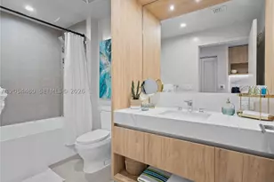11 NE 6th, Miami, FL 33132 - Photo 14