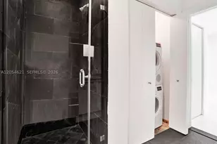 900 Biscayne, Miami, FL 33132 - Photo 24